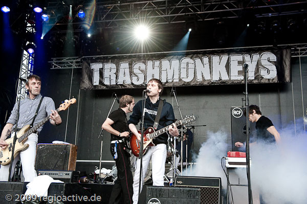 Trashmonkeys (live auf dem Deichbrand Festival am 19.07.2009)
Fotos: Holger Nassenstein (www.nassenstein.net)
